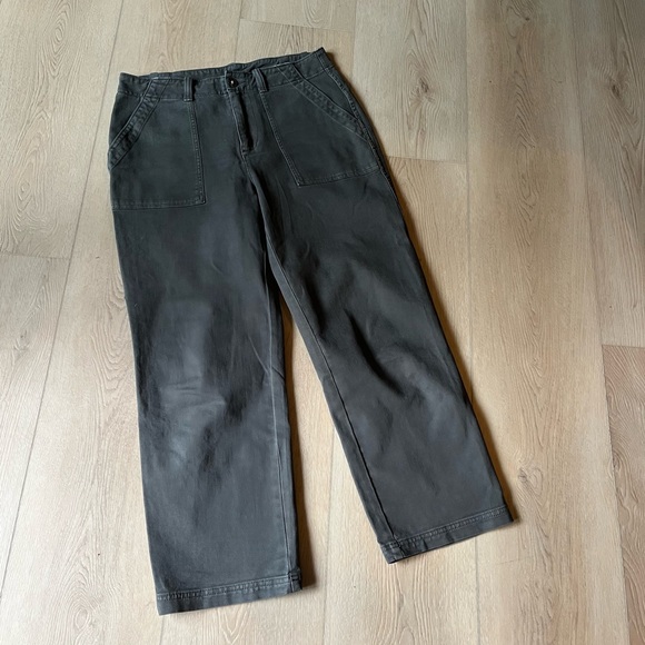 Faherty Utility Pant - Washed Black - Picture 1 of 5